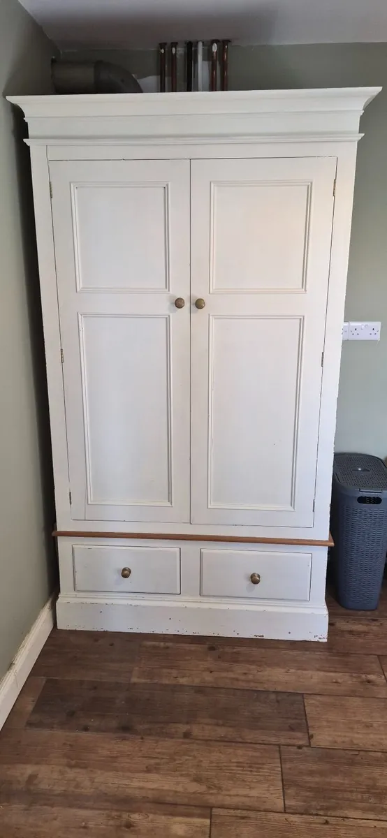 Wardrobe - Image 3
