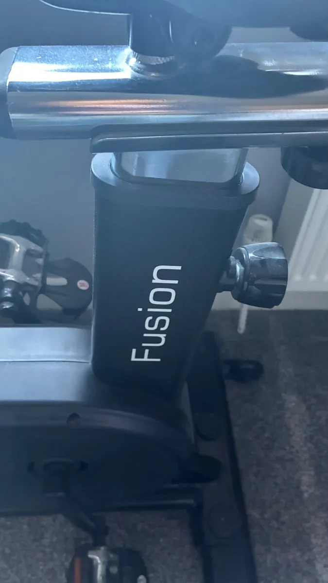 Exercise bike - Image 2