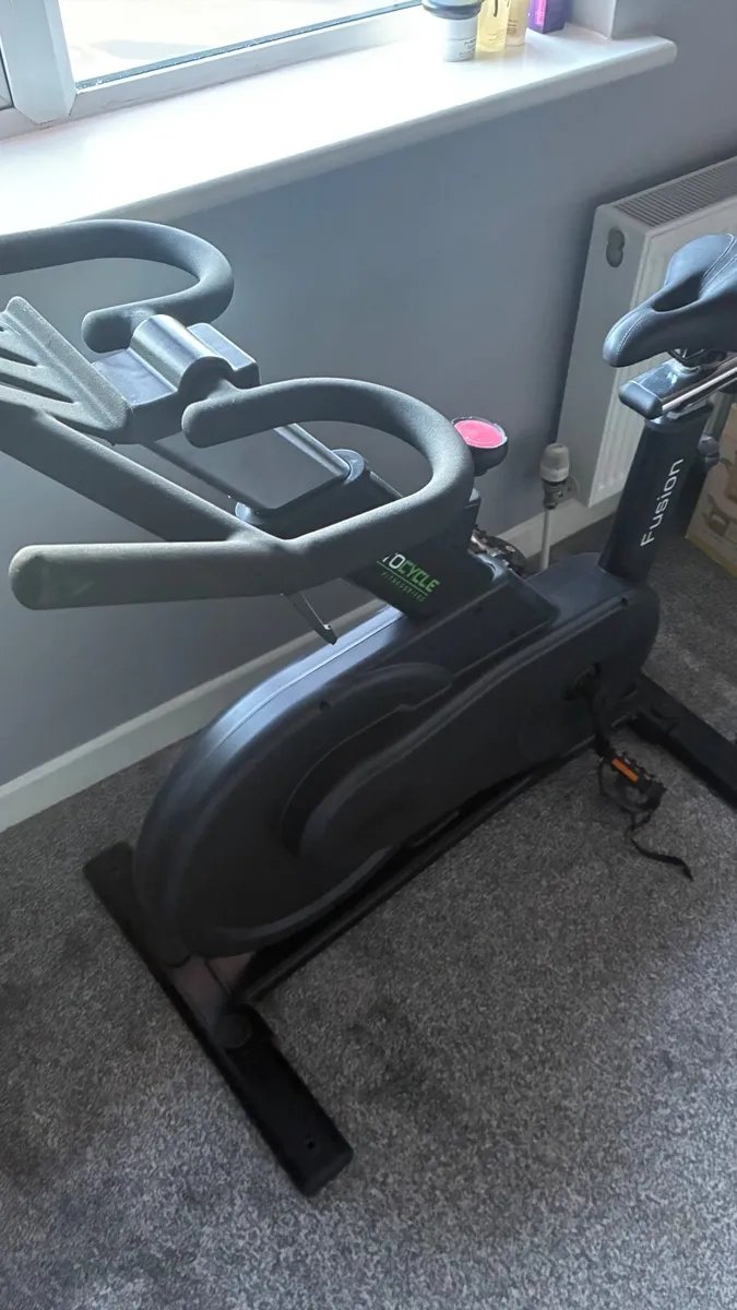 Exercise bike - Image 3