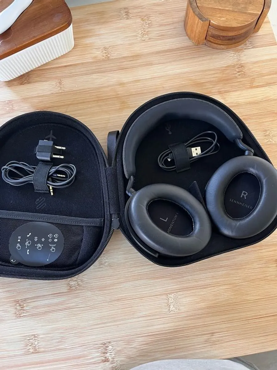 Sennheiser Momentum 4 (black) - Image 3