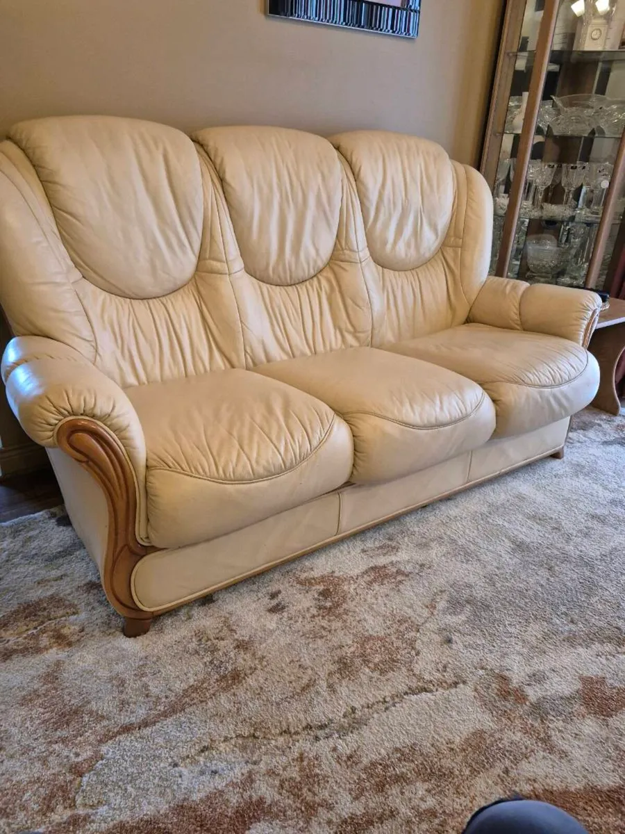 Cream Leather Suite 3+1+1 - Image 2