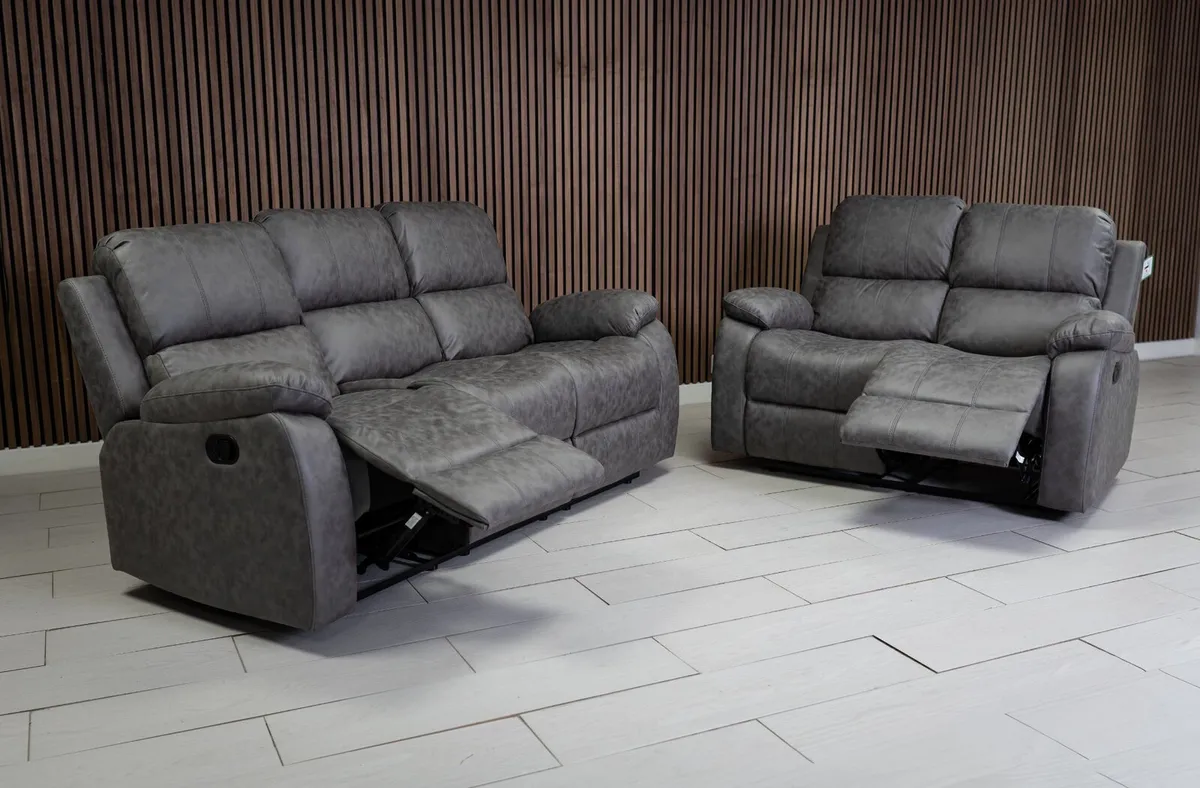 New 3+2 Holgate Full Leather Recliner Suite - Image 1