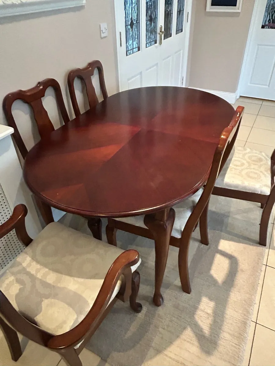 Table and 6 chairs - Image 3
