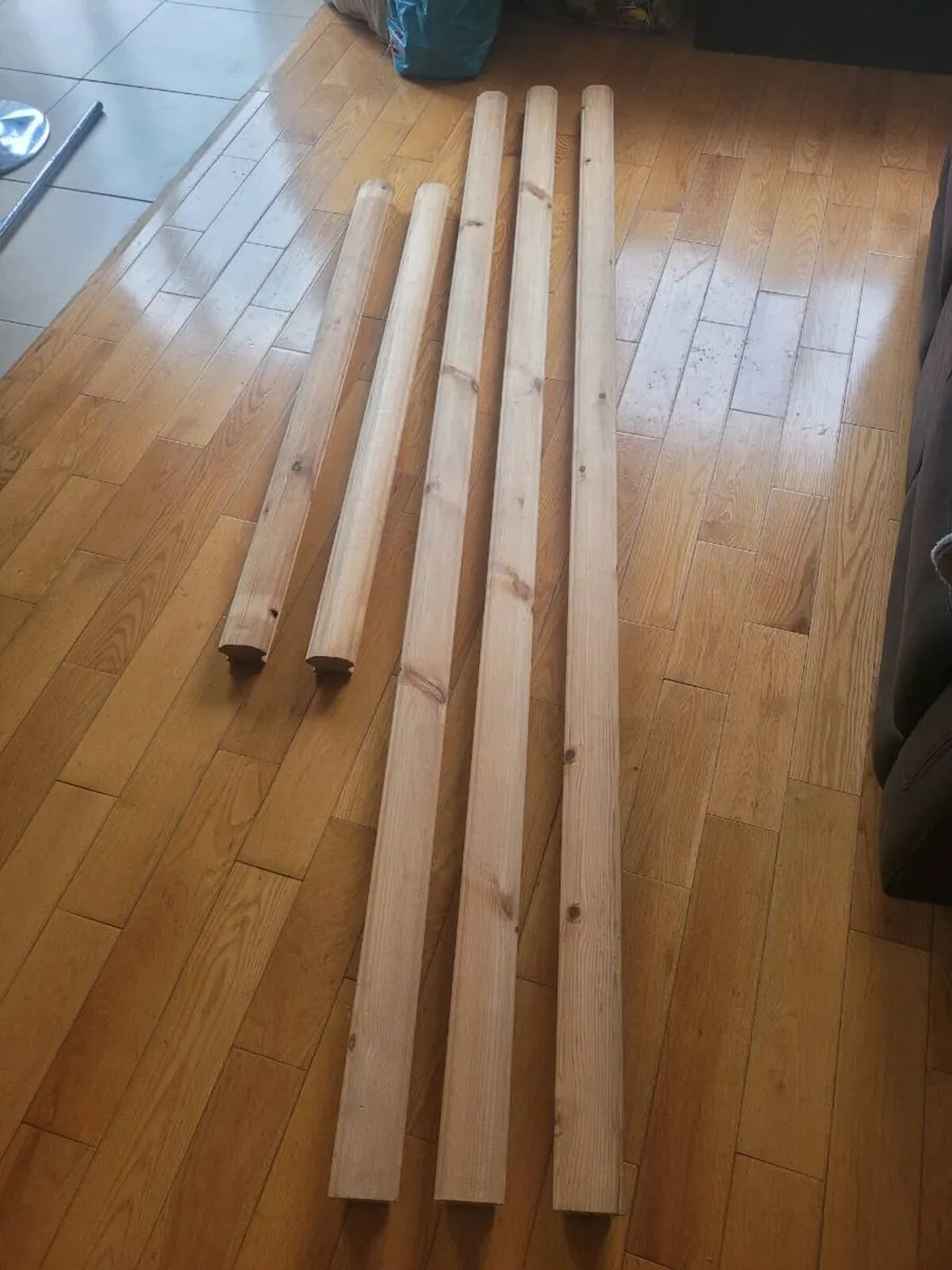 Pine hand rails x 5 - new - Image 1