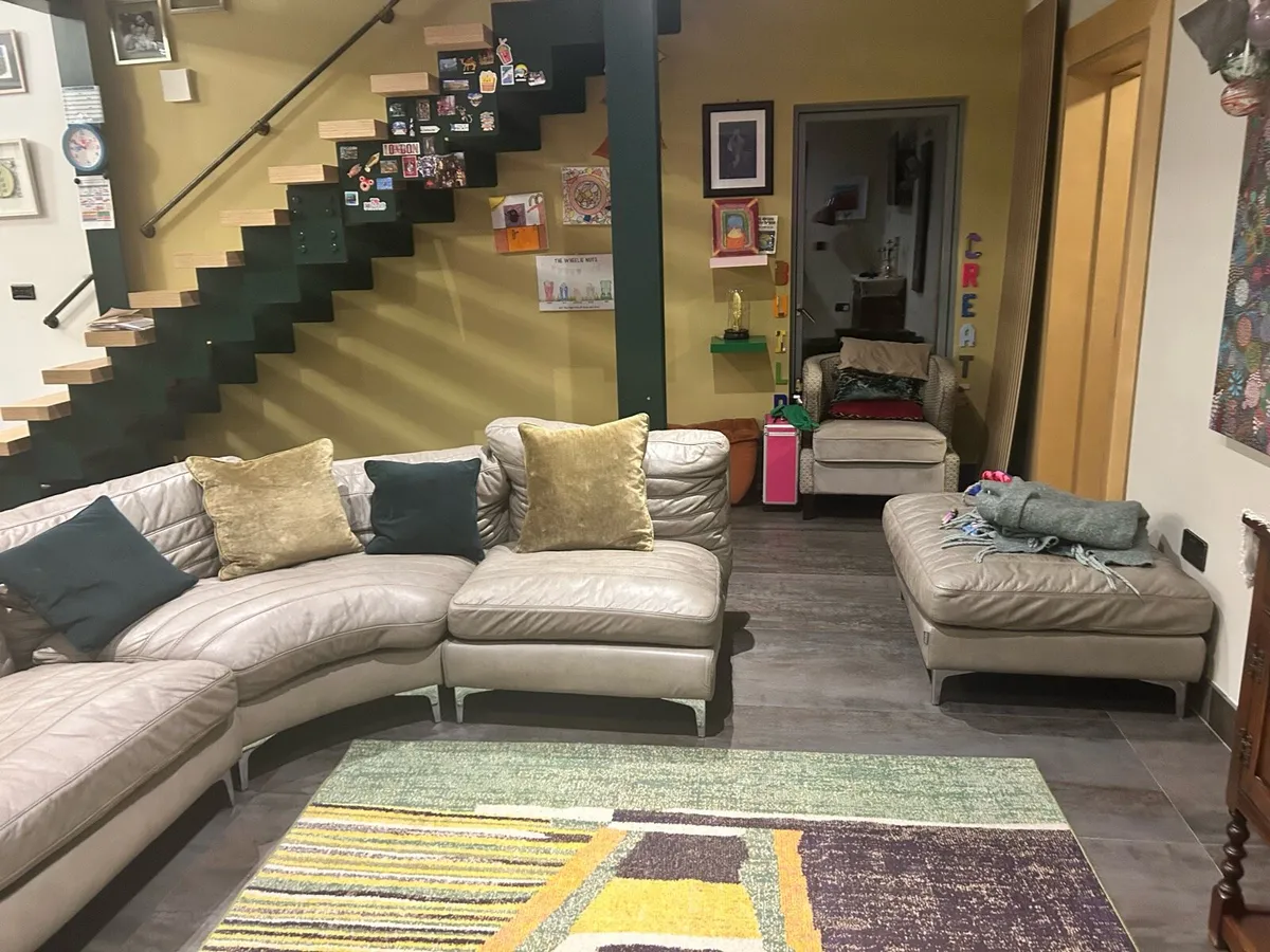 Alexander & James couch / sofa - Image 4