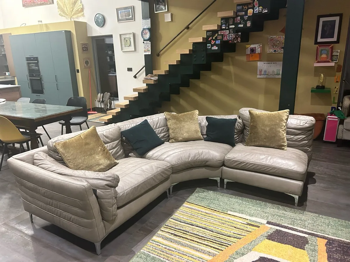 Alexander & James couch / sofa - Image 1