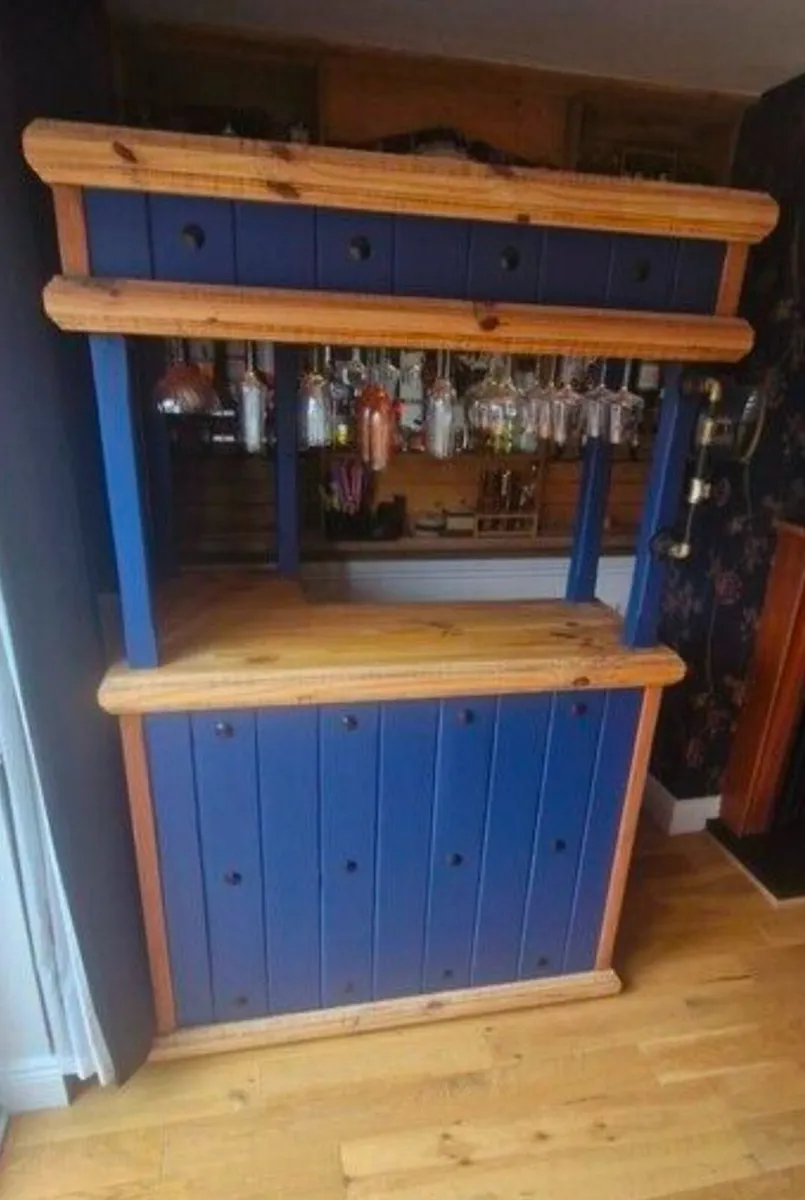 Mexican pine/Navy L shaped home bar woth 2 Stools - Image 1