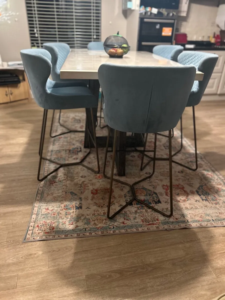 Modern table and 6 chairs - Image 2