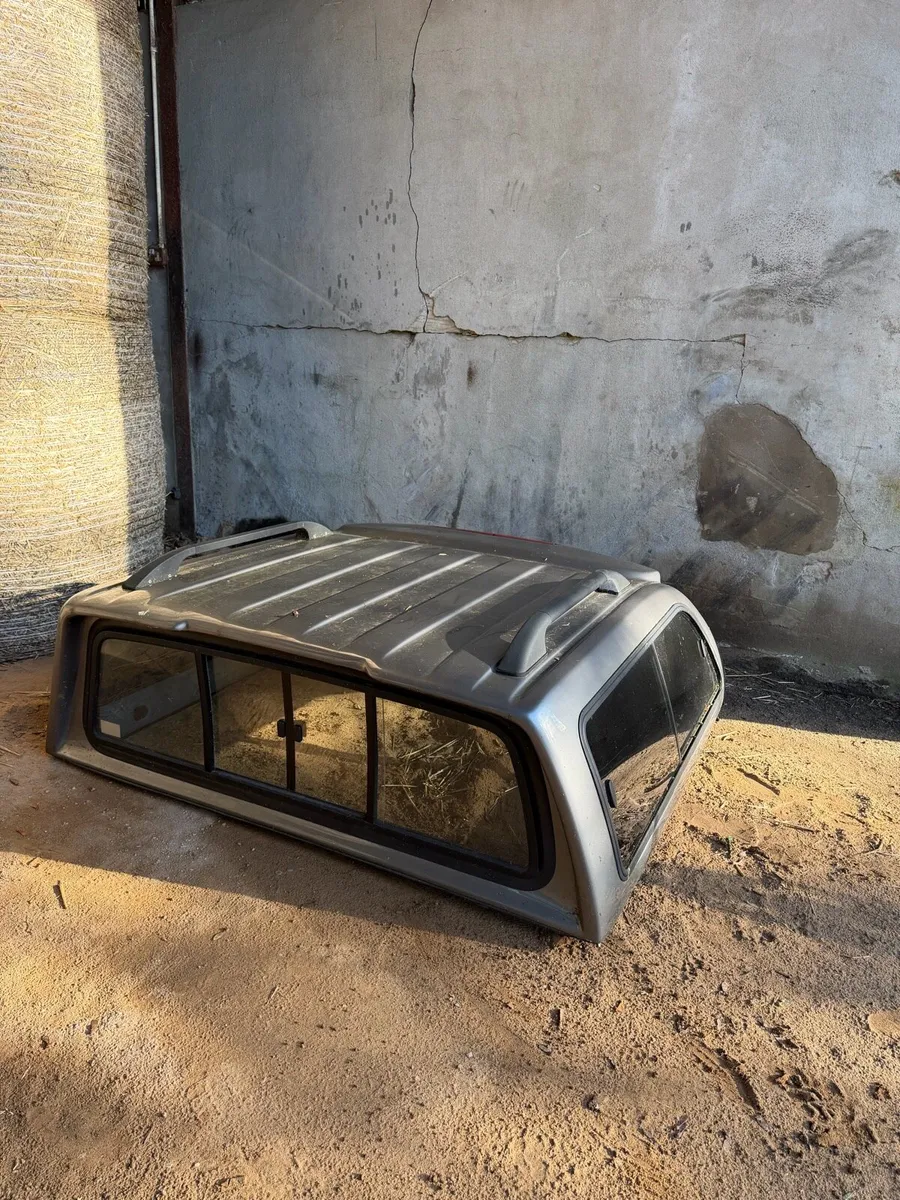 Nissan Navara canopy np300 - Image 1