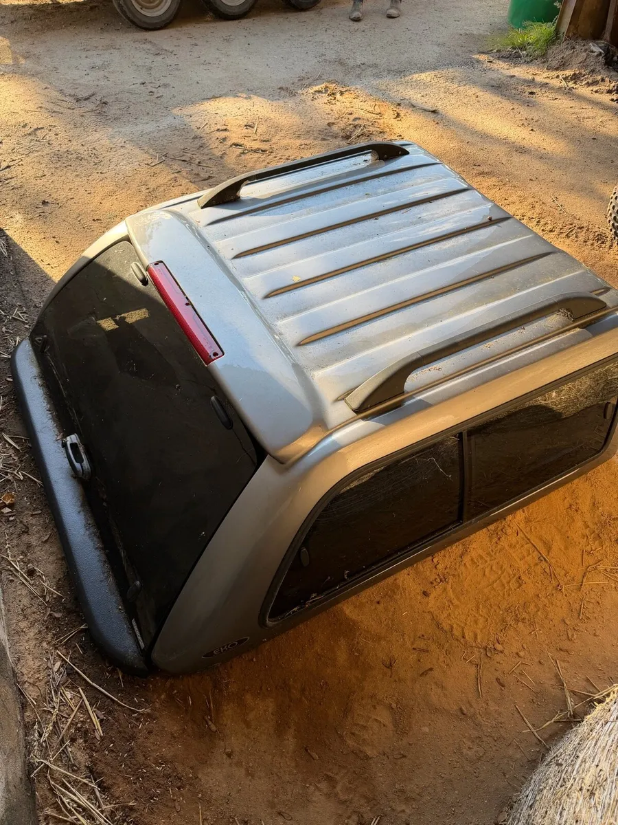 Nissan Navara canopy np300 - Image 4