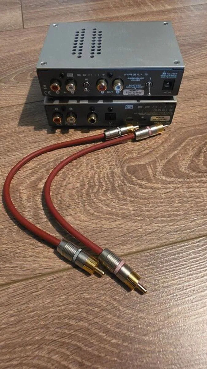 Schiit Modi 3E DAC + Magni 3+ Headphone Amp Stack (with Schiit Straight Wire RCA cable) - Silver - Image 2