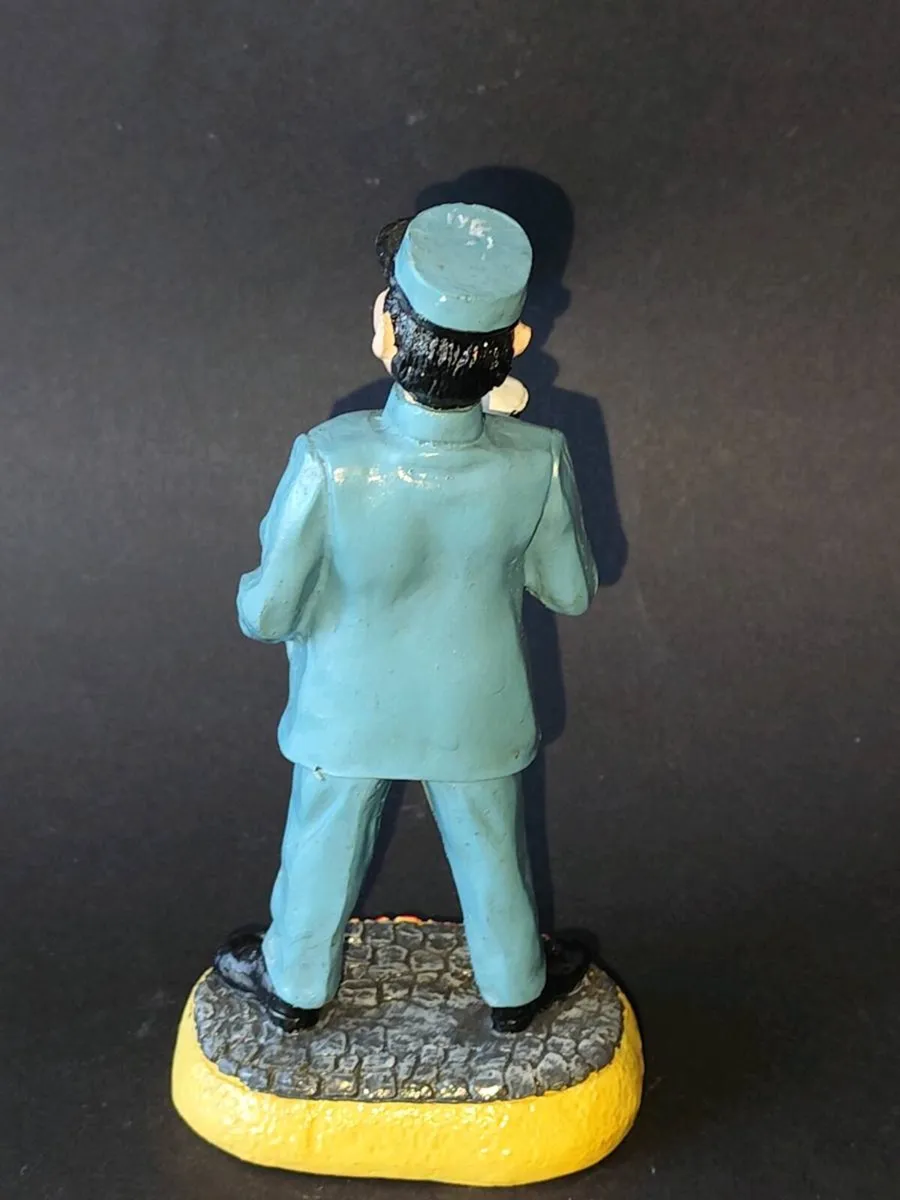 Guinness Gilroy Zookeeper Advertising figurine - Image 2