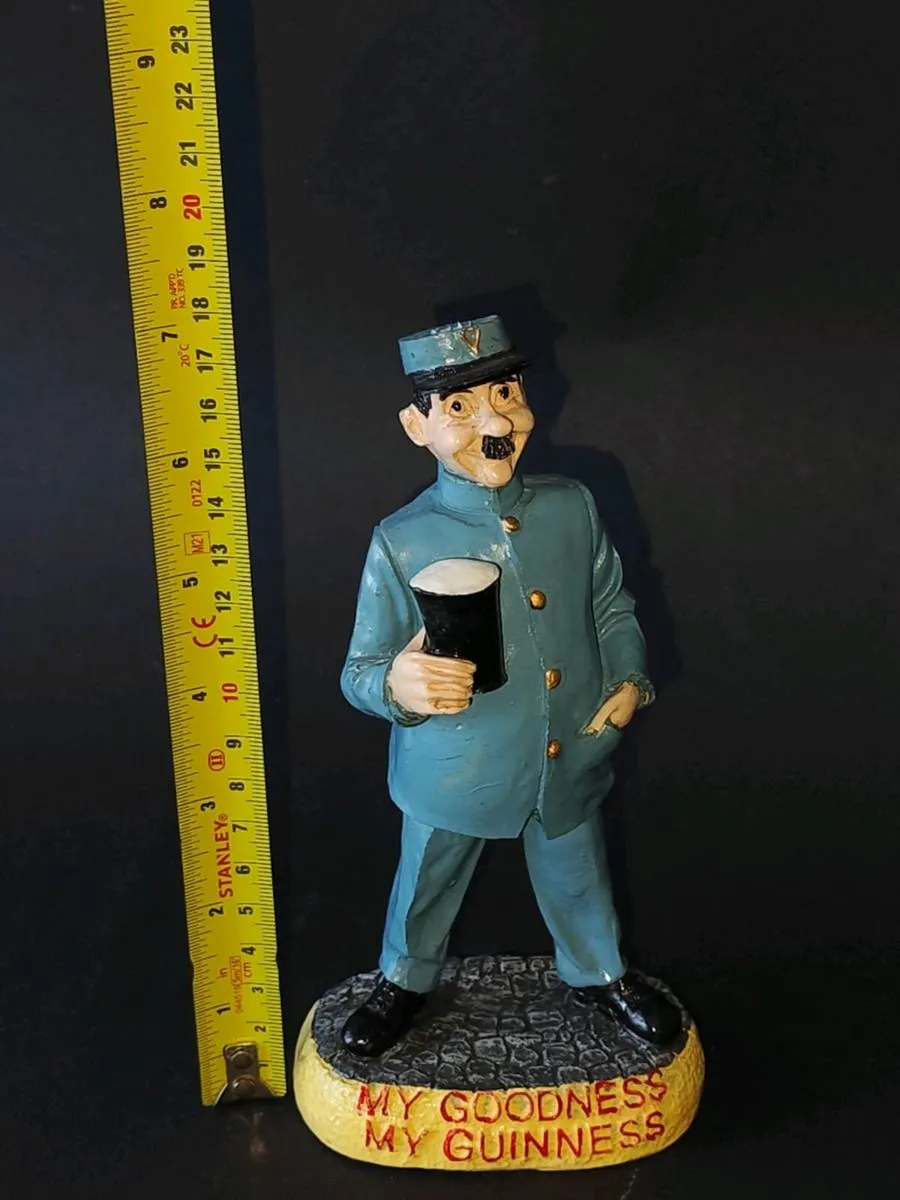 Guinness Gilroy Zookeeper Advertising figurine - Image 3