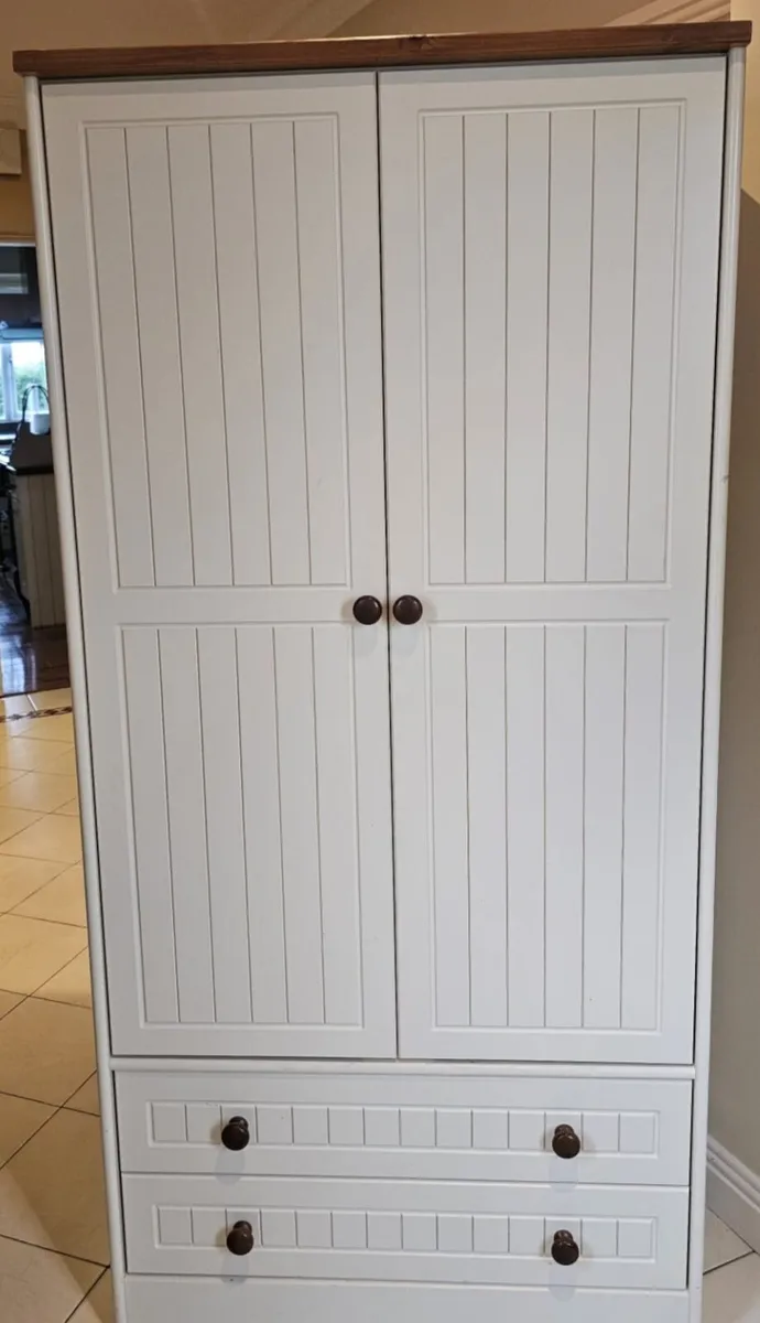 Wardrobe - Image 2