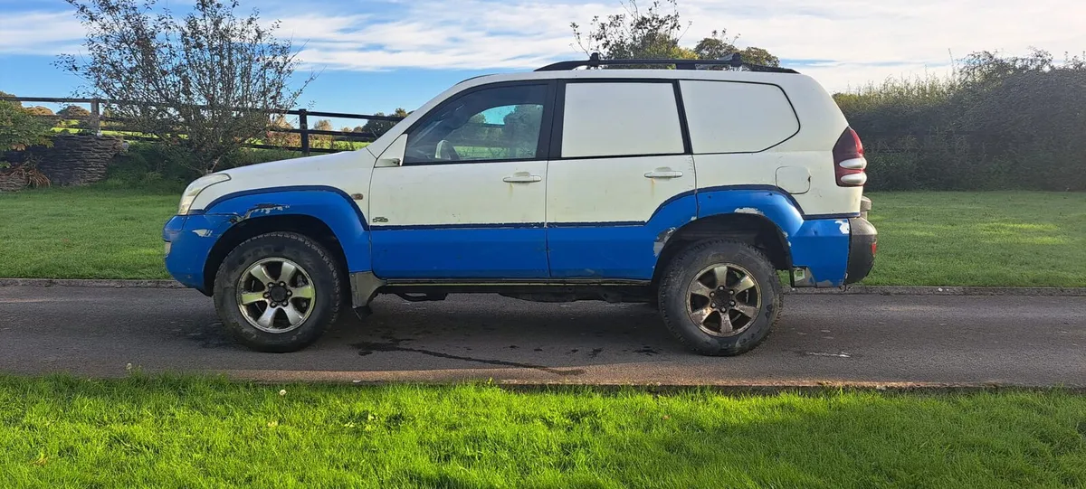 Toyota Land Cruiser 2003 - Image 3