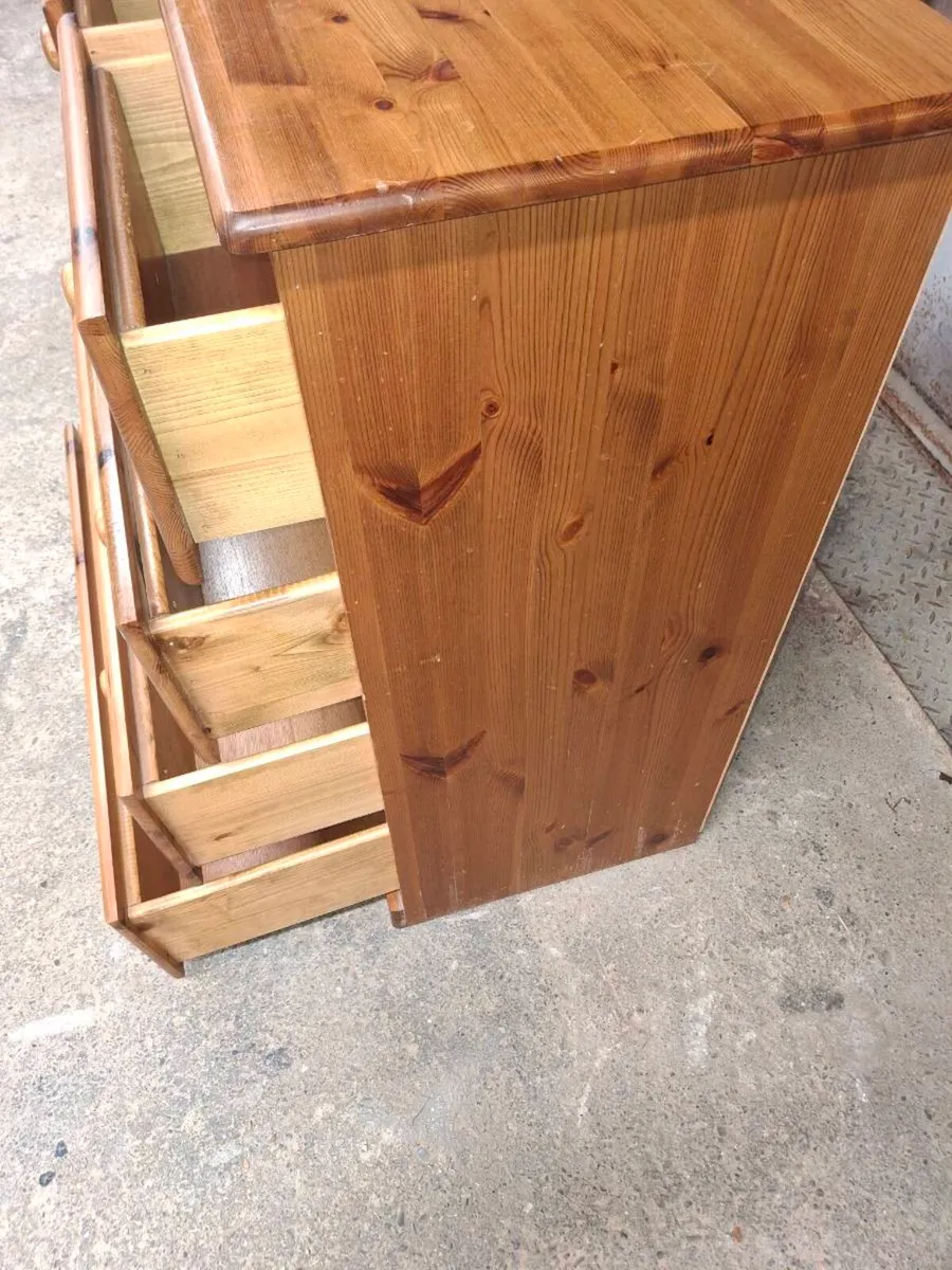 Chest of drawers - Image 2