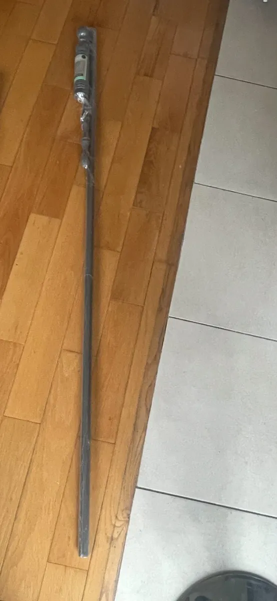Curtin pole - Image 2