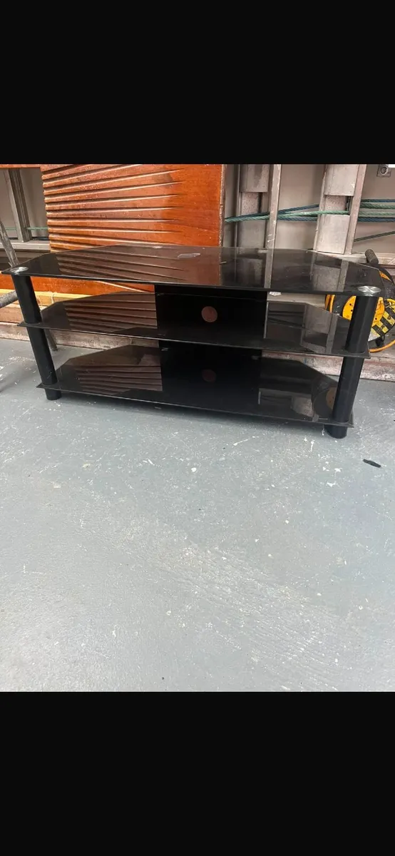 Tv stand