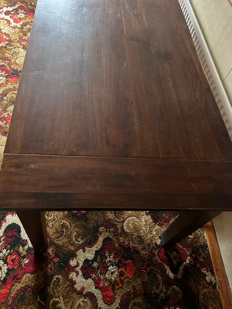 Table and Chairs - Image 3