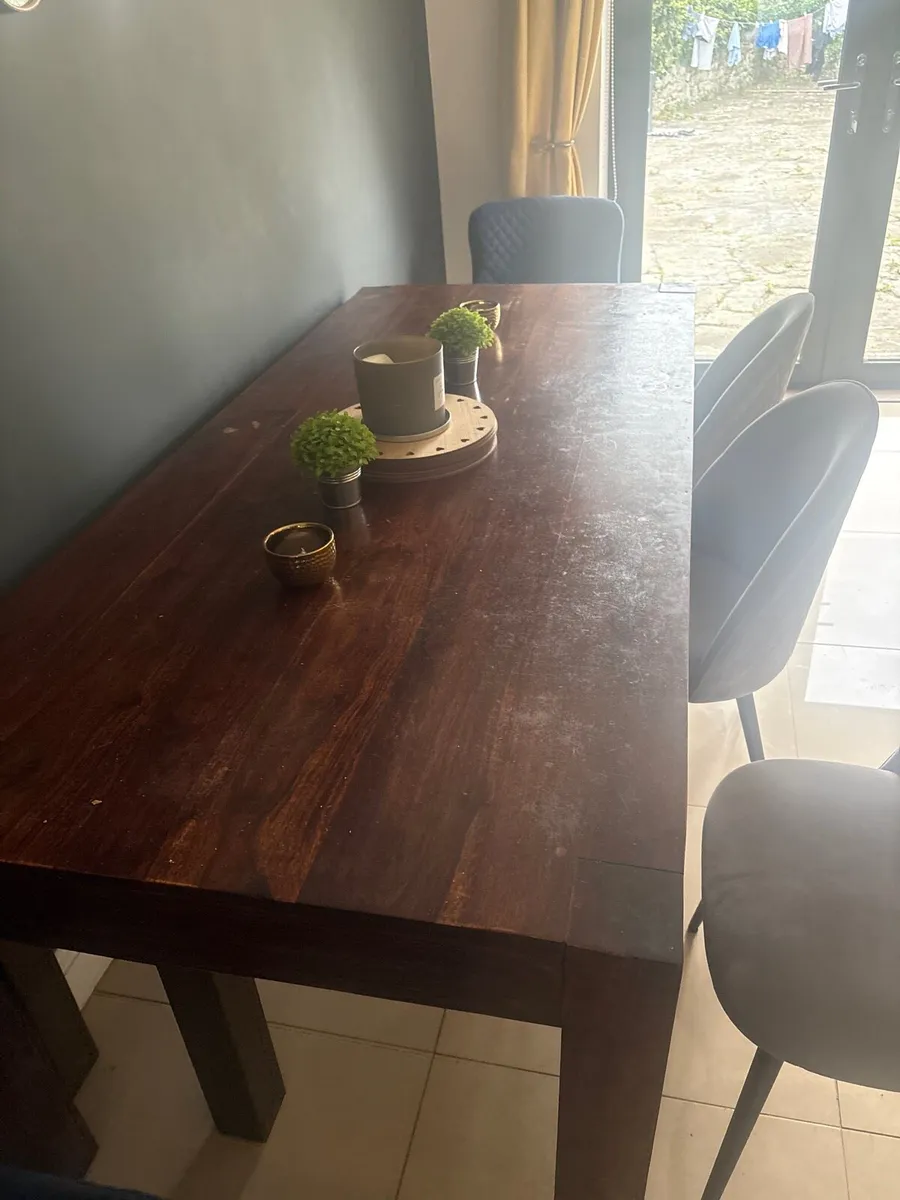 Kitchen table - Image 1