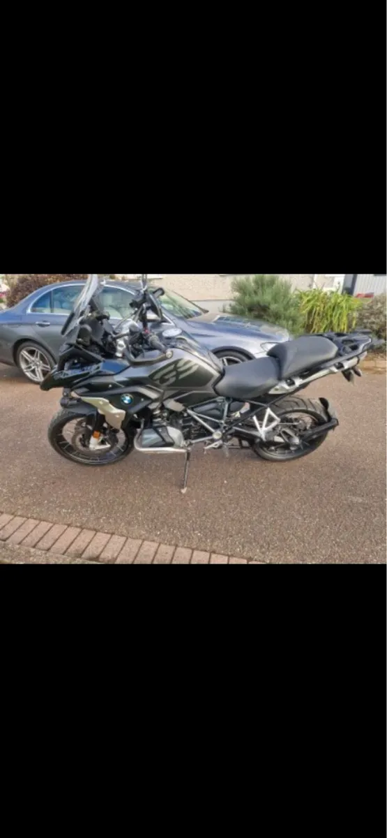 BMW R1250GS TripleBlack - Image 1