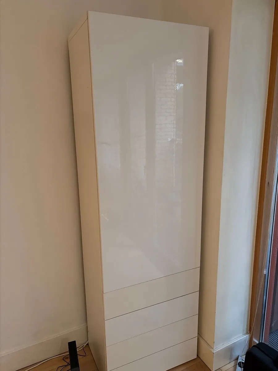 Cabinet - Image 1