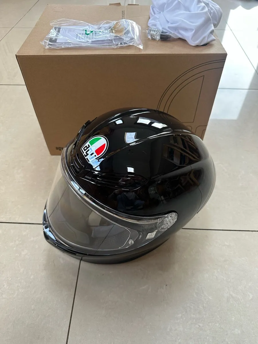 Agv K6s helmet - Image 1