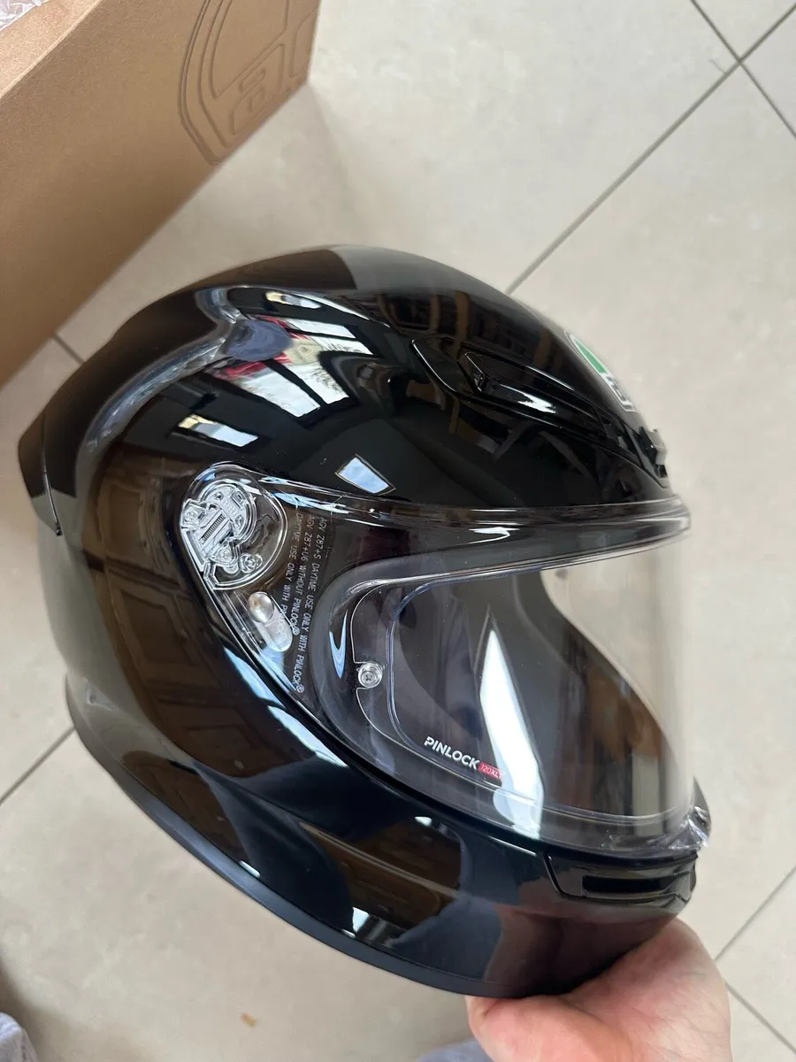 Agv K6s helmet - Image 4