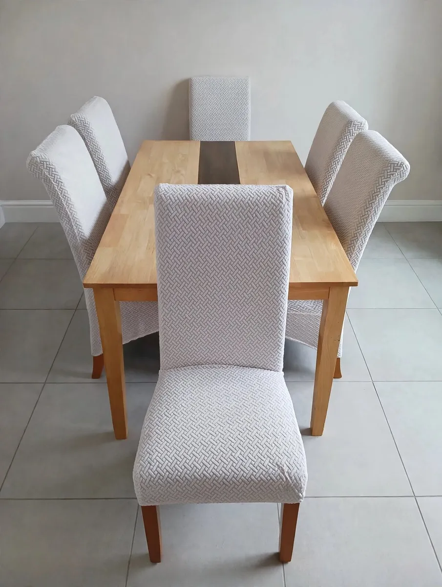 Kitchen table and chairs - Image 2
