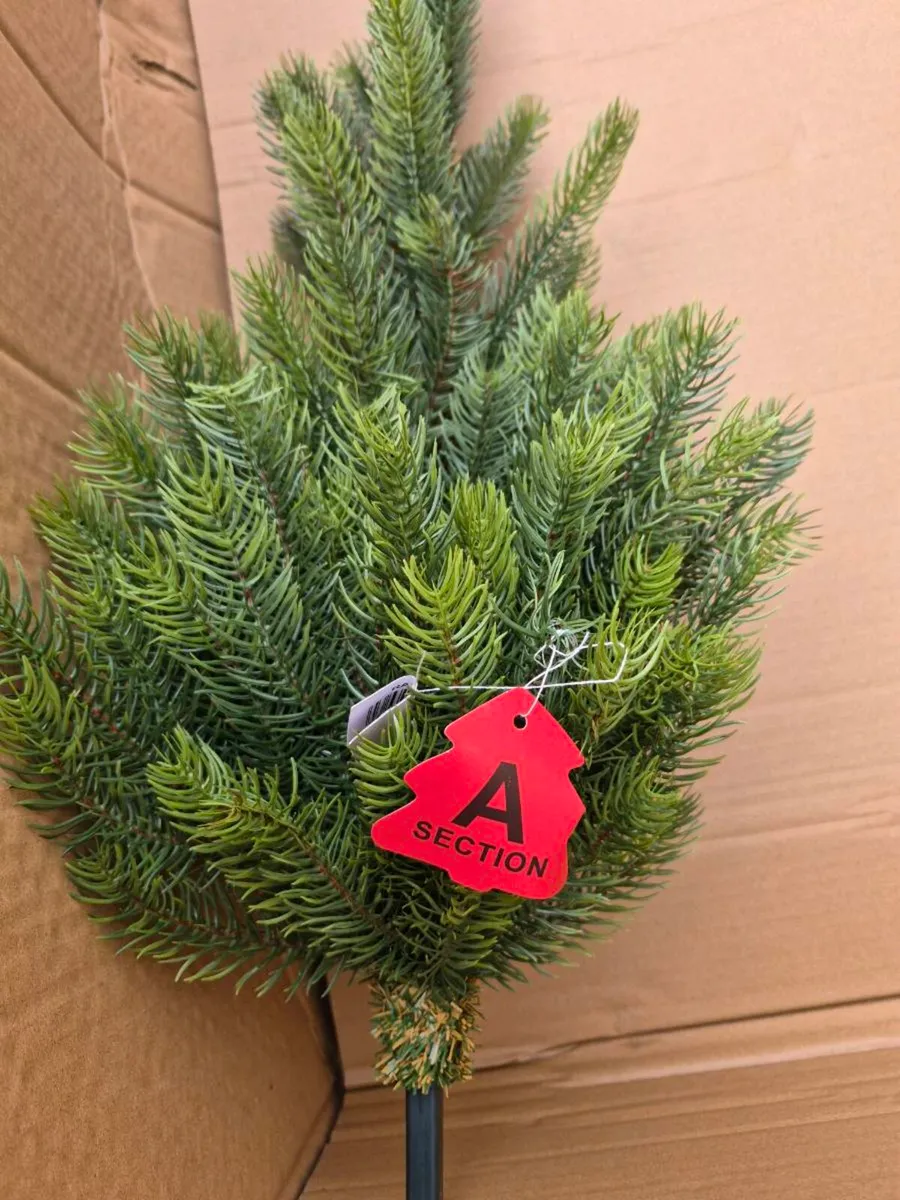 Christmas tree - Image 1