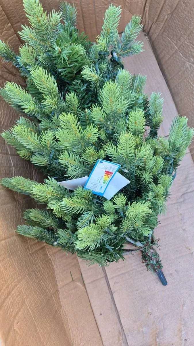 Christmas tree - Image 3