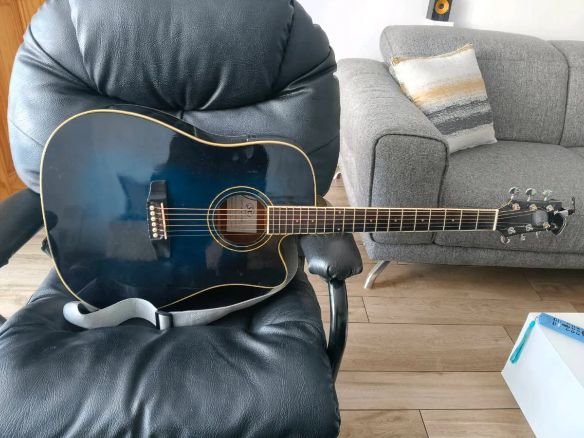 Guitar - Image 3