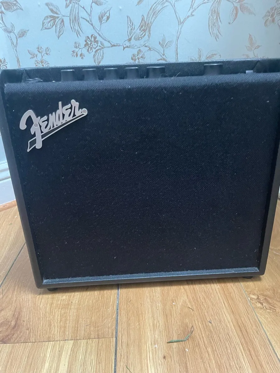 Fender Mustang 25LT Amp - Image 1