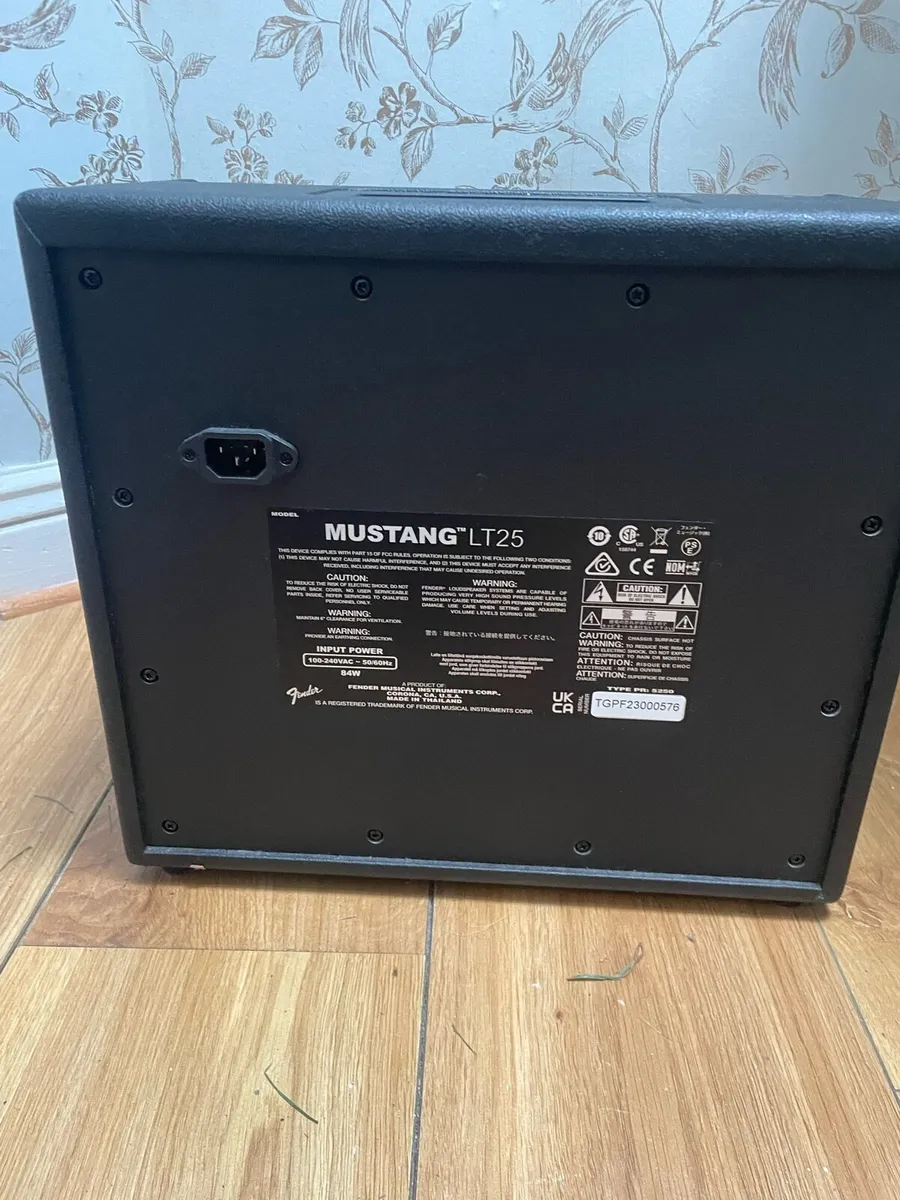 Fender Mustang 25LT Amp - Image 3