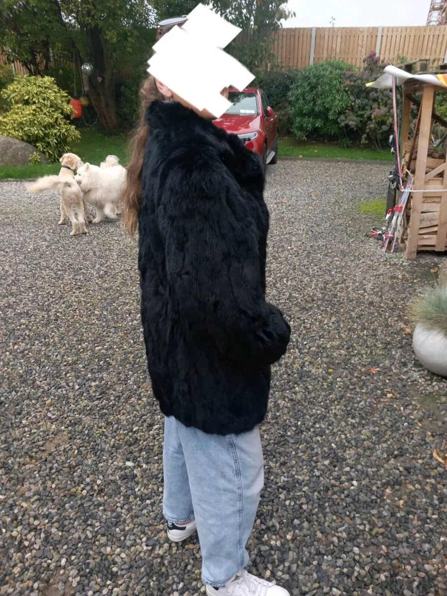 Size 12 to 14 Coney coat, vintage, great condition - Image 4