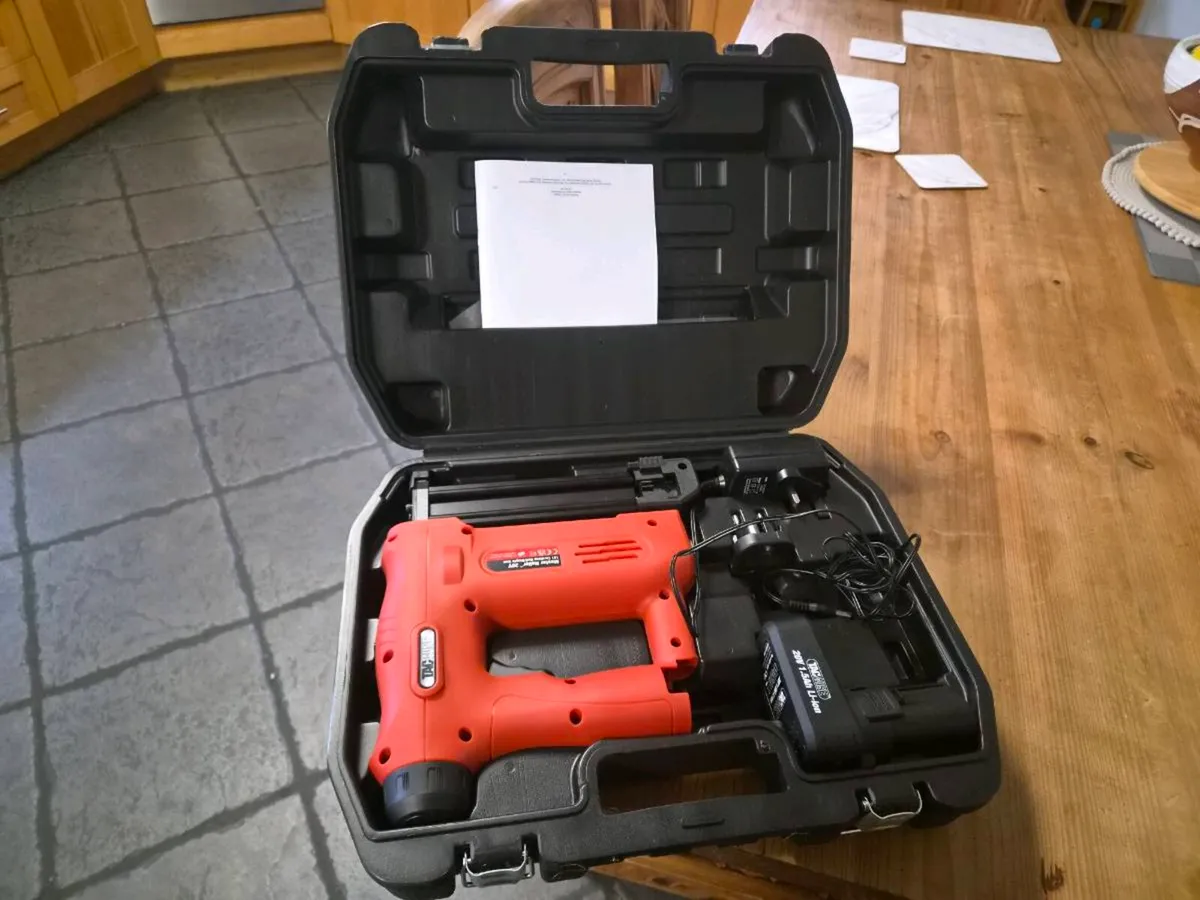 Tacwise 18 gauge brad nailer - Image 1