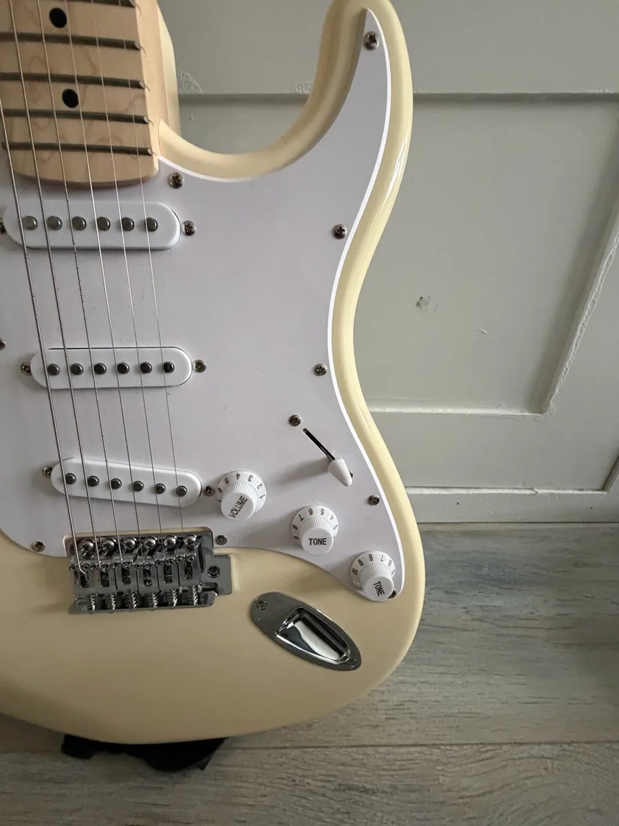 Guitar - Image 3