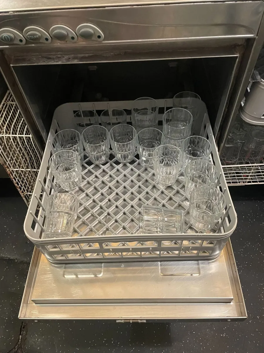Glasswasher - Pub /Restaurant - Image 3