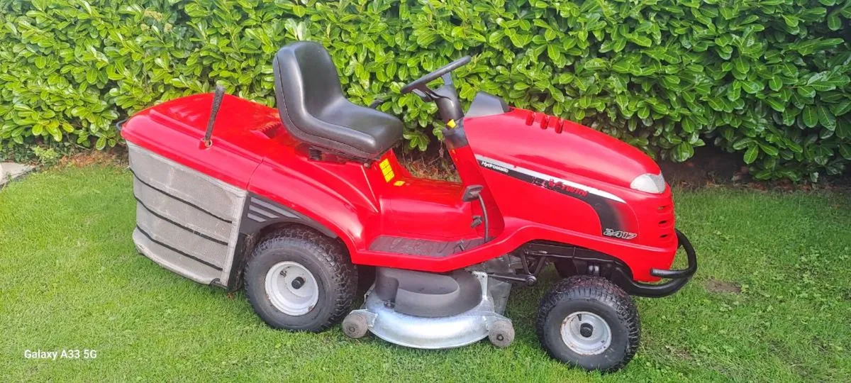 Honda 2417mower  hydrostatic - Image 1