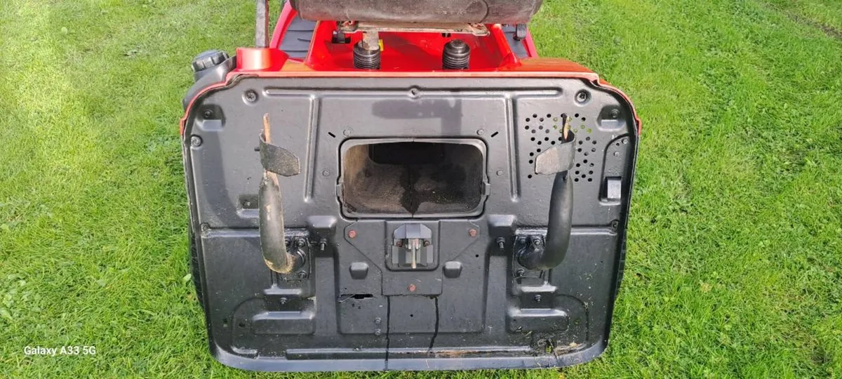 Honda 2417mower  hydrostatic - Image 4