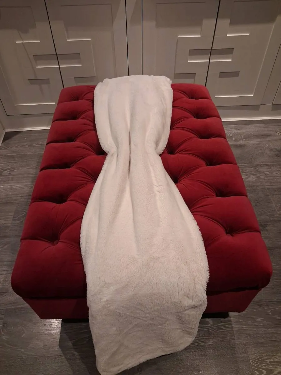 Raspberry Coloured Otterman Foot Rest - Image 4