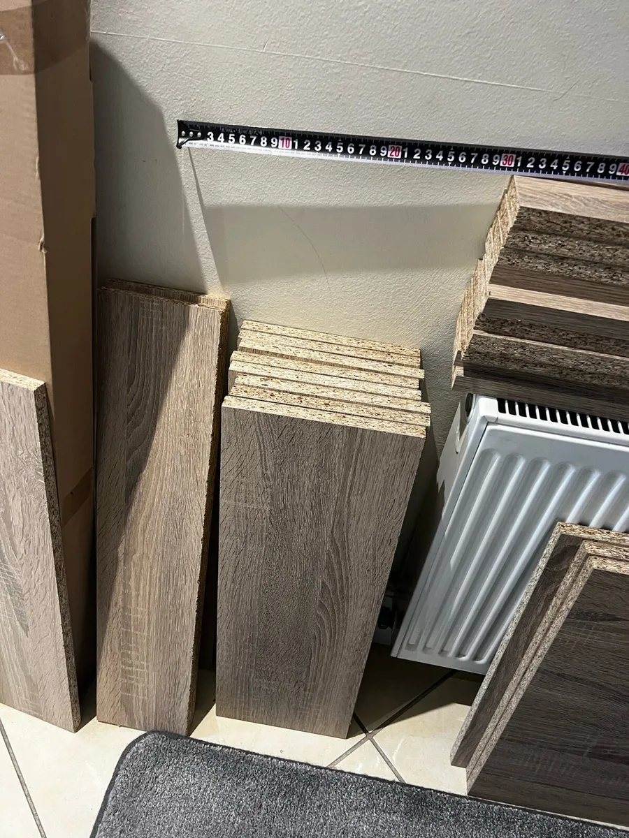 Wood effect laminate boards - various sizes - Image 1