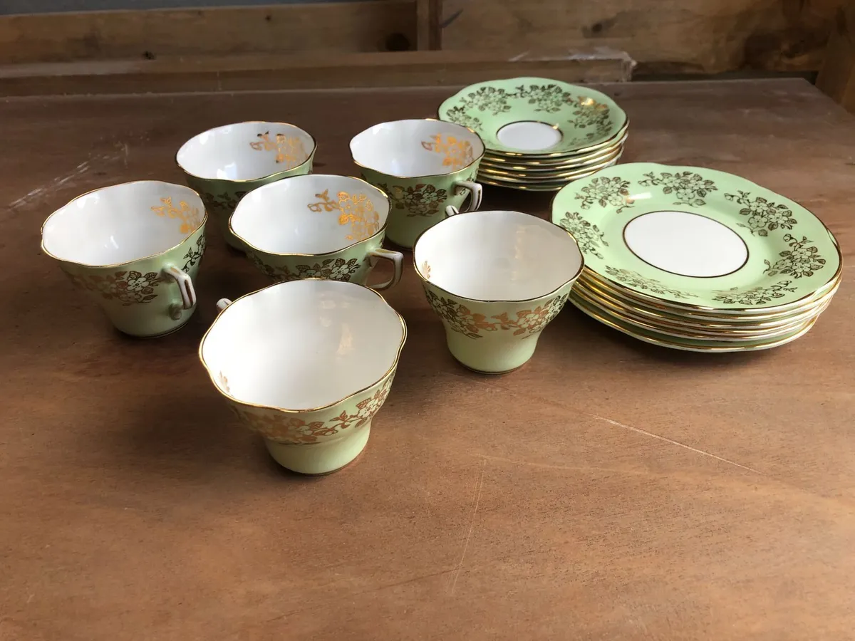 Clare Set of English Bone China - Image 4