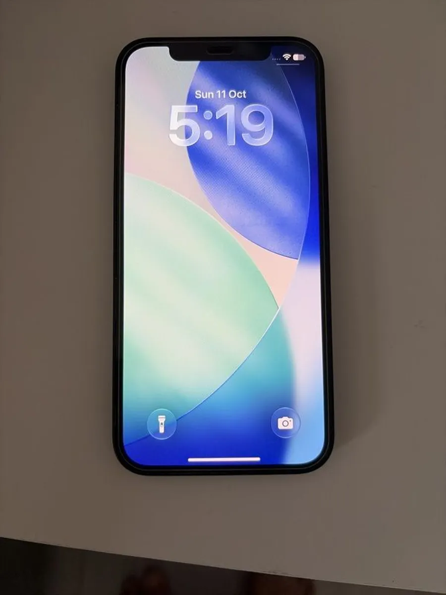 Iphone - Image 1