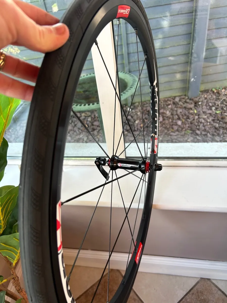 Racing wheels - Image 1