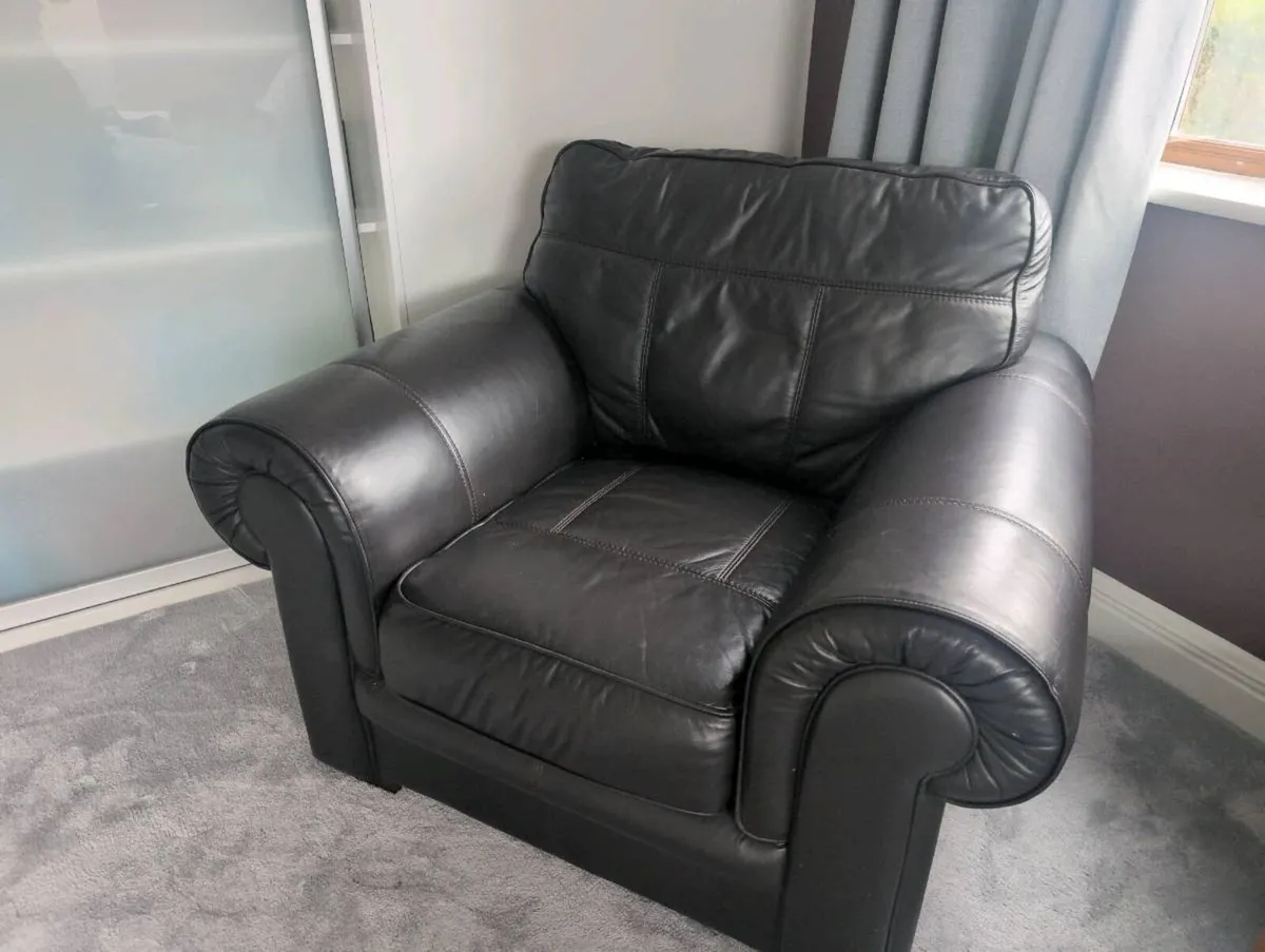 Leather Sofa suite - Image 3