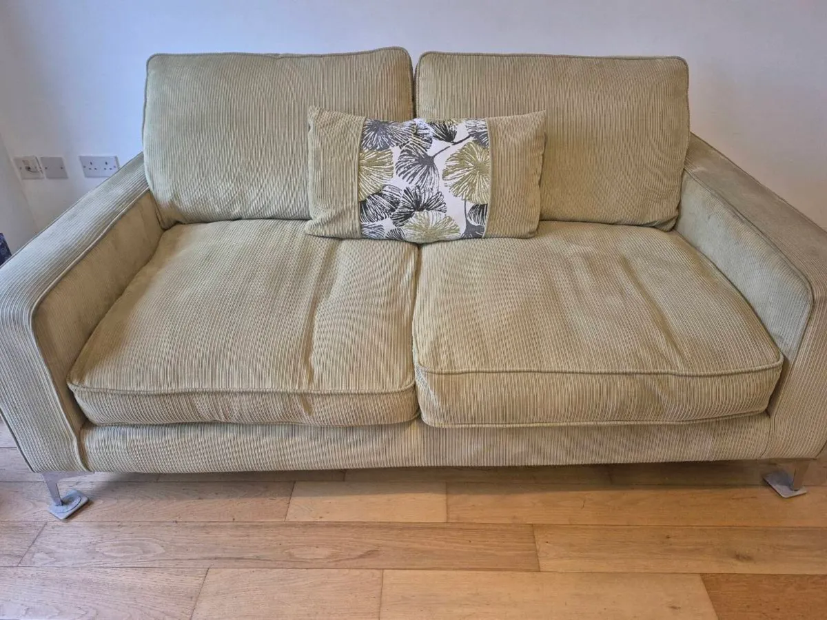 2 seater couch 188cm x 112cm - Image 3