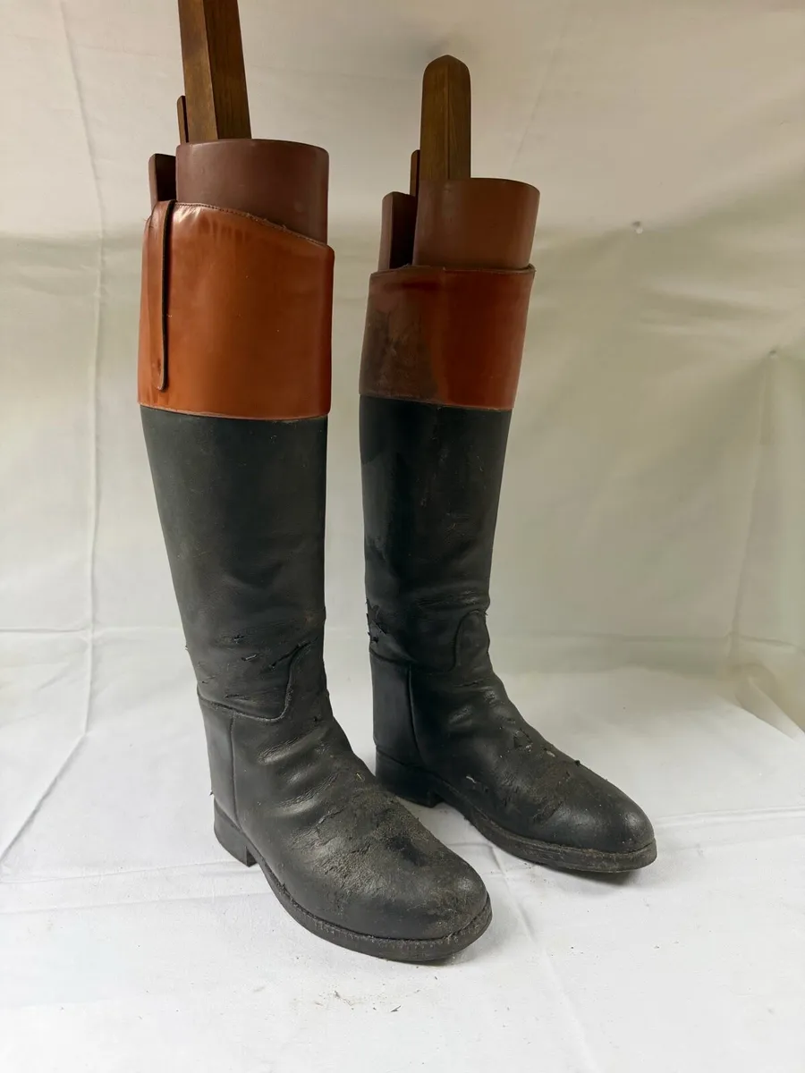Hunting boots - Image 1