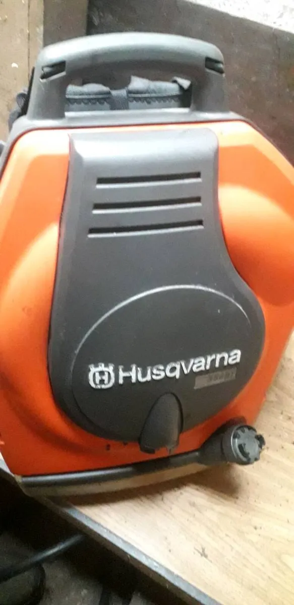 Husqvarna  leaf blower - Image 2