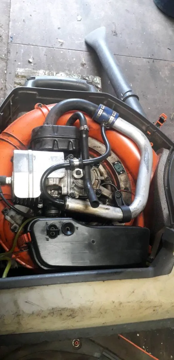 Husqvarna  leaf blower - Image 4